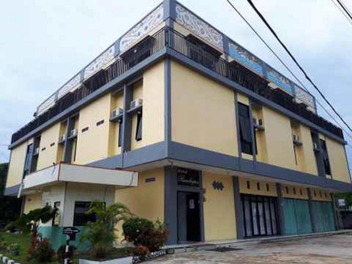 RedDoorz near Dermaga Pelabuhan Rakyat Sorong Exterior foto